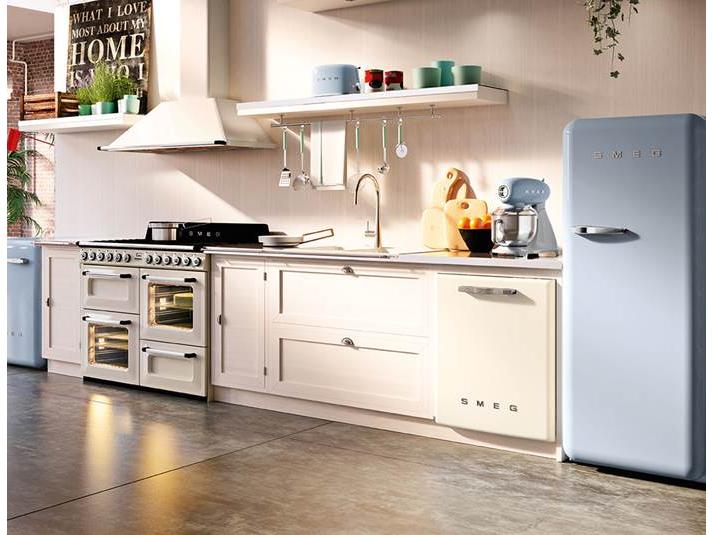 SMEG Kühlschrank FAB28RPB5 Pastel blue