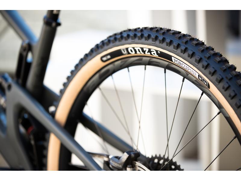 Onza Velopneu Porcupine Skinwall, 60 Rubber, 27.5  x 2.6