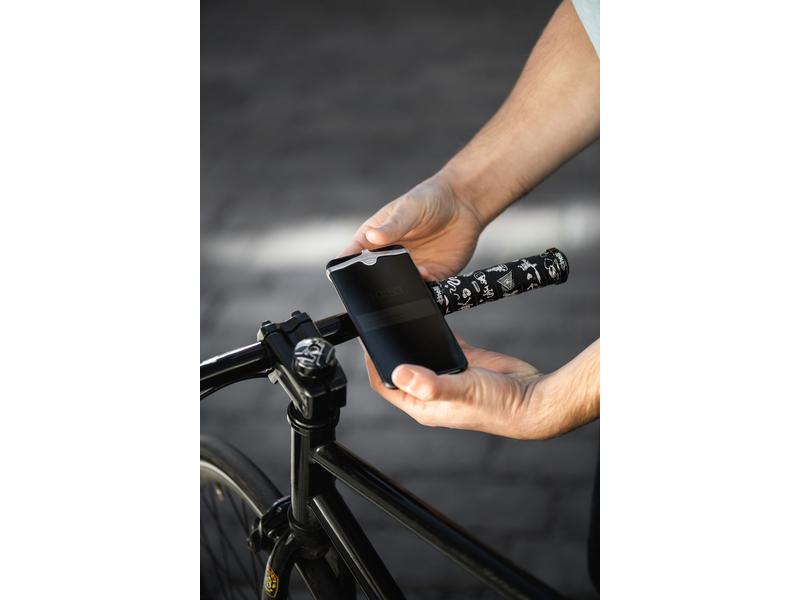 Finn Universal Smartphone-Halter Schwarz