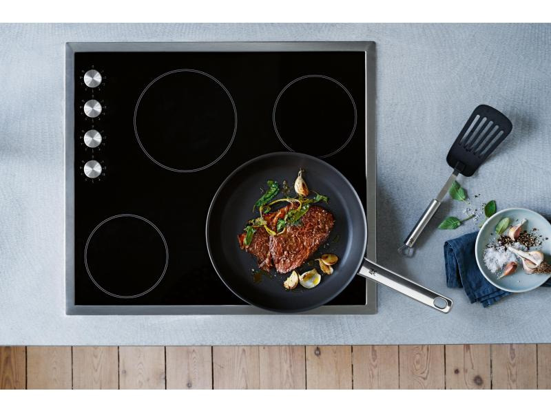 WMF Bratpfanne Steak Profi 28 cm, Schwarz