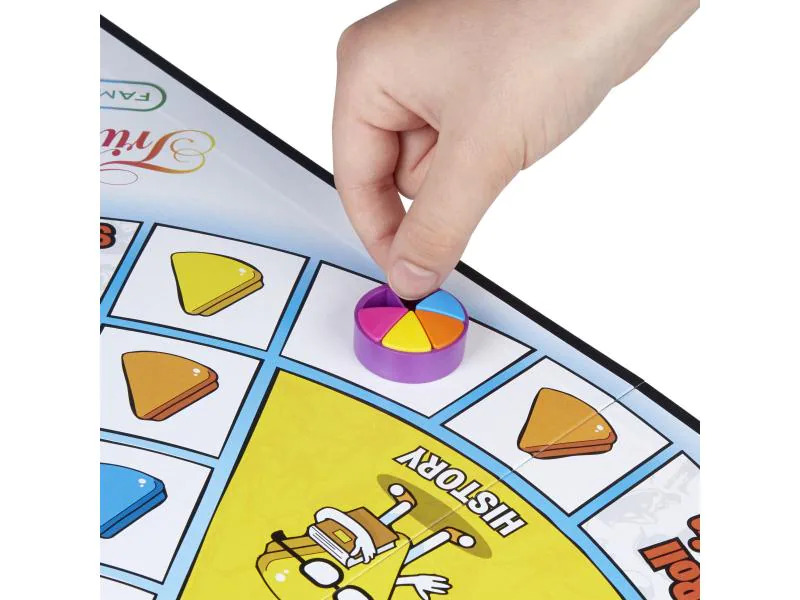 Hasbro Gaming Familienspiel Trivial Pursuit Familienedition D