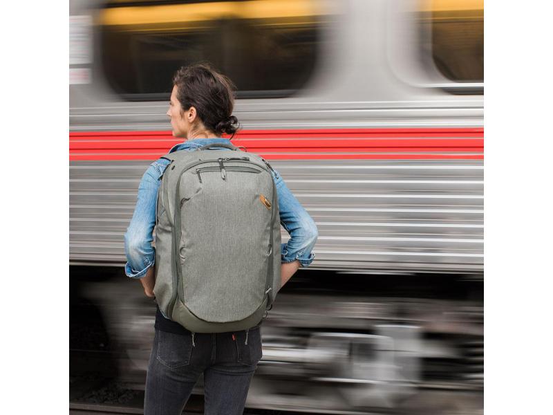 Peak Design Freizeitrucksack Travel 45L Grün