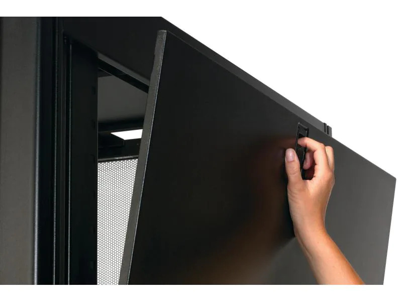 APC Netzwerkschrank NetShelter SX AR3140 42HE / Schwarz