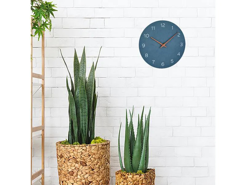 TFA Dostmann Wanduhr Analog mit Holz-Optik Ø 29.7 cm, Taubenblau