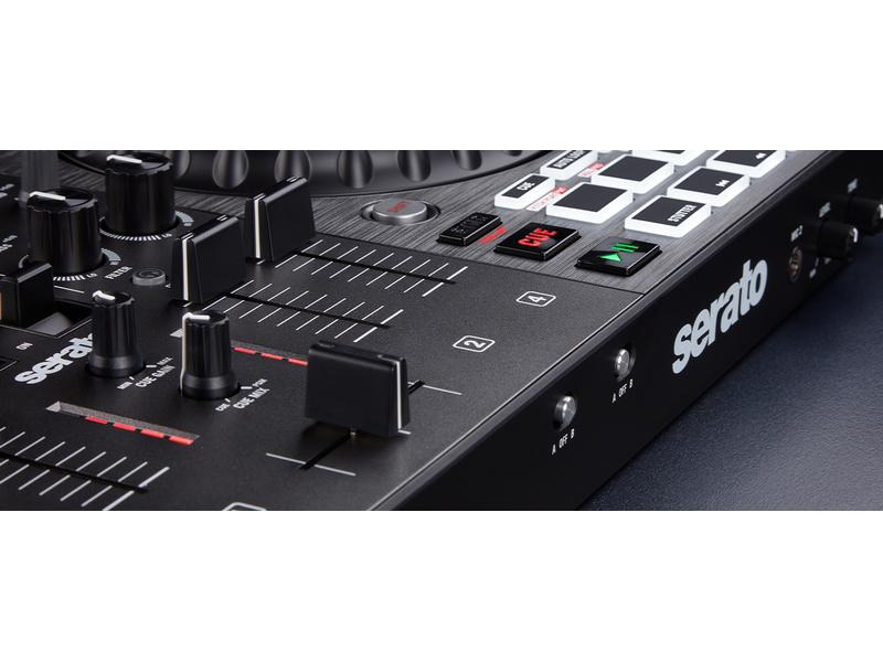 Numark DJ-Controller NS4FX