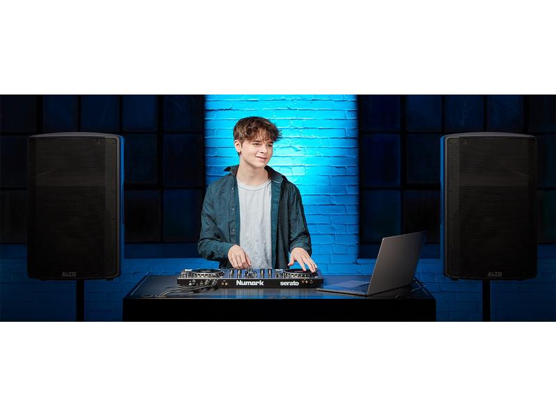 Numark DJ-Controller NS4FX