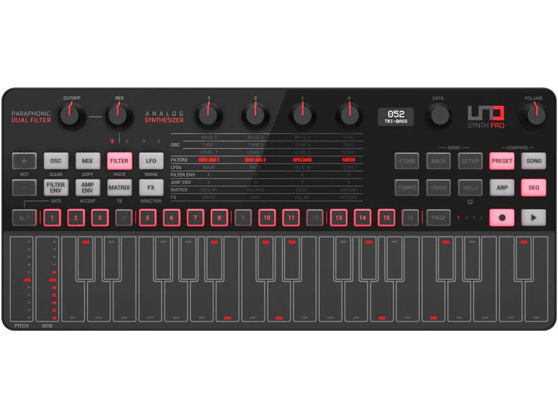 IK Multimedia Synthesizer UNO Synth Pro Desktop - Black Edition