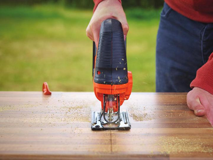 BLACK+DECKER Akku-Pendelhubstichsäge BDCJS18N Solo