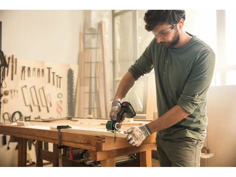 Bosch Akku-Säge AdvancedCut 18 Solo