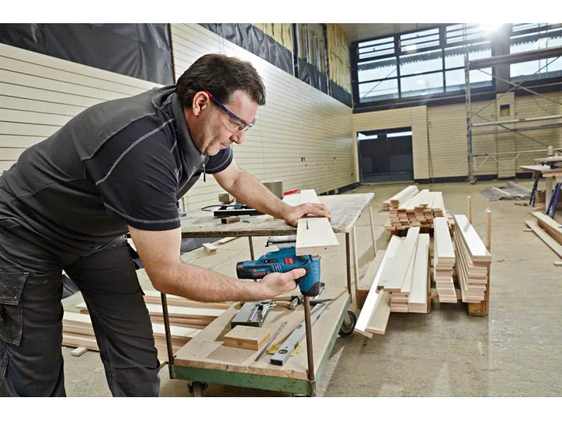Bosch Professional Akku-Stichsäge GST 12V-70, Solo, L-Boxx