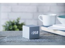 Gingko Digitalwecker Cube Click Clock Silber
