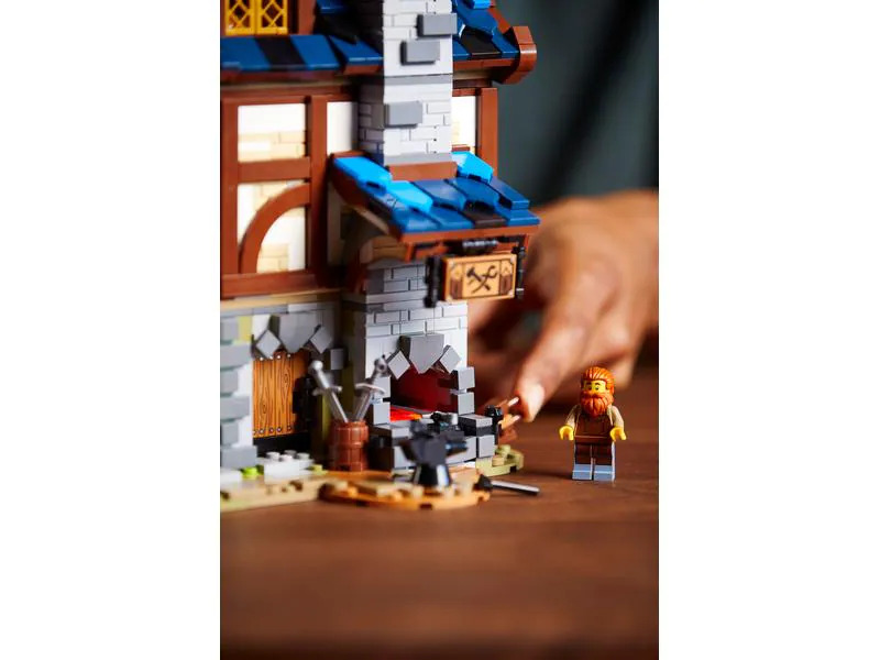 LEGO® Ideas Mittelalterliche Schmiede 21325