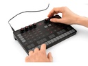 IK Multimedia Synthesizer UNO Synth