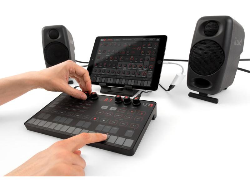 IK Multimedia Synthesizer UNO Synth