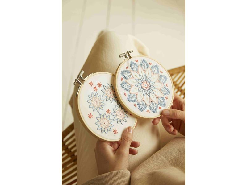 DMC Stickset Mindful Making Duo Blumen-Mandala, Ø 13.5 cm