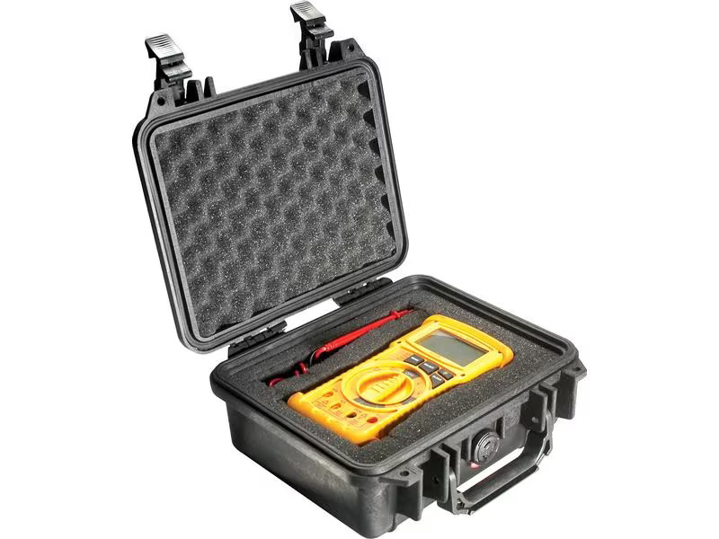 Peli Schutzkoffer 1200 mit Schaumstoffeinlage, Schwarz