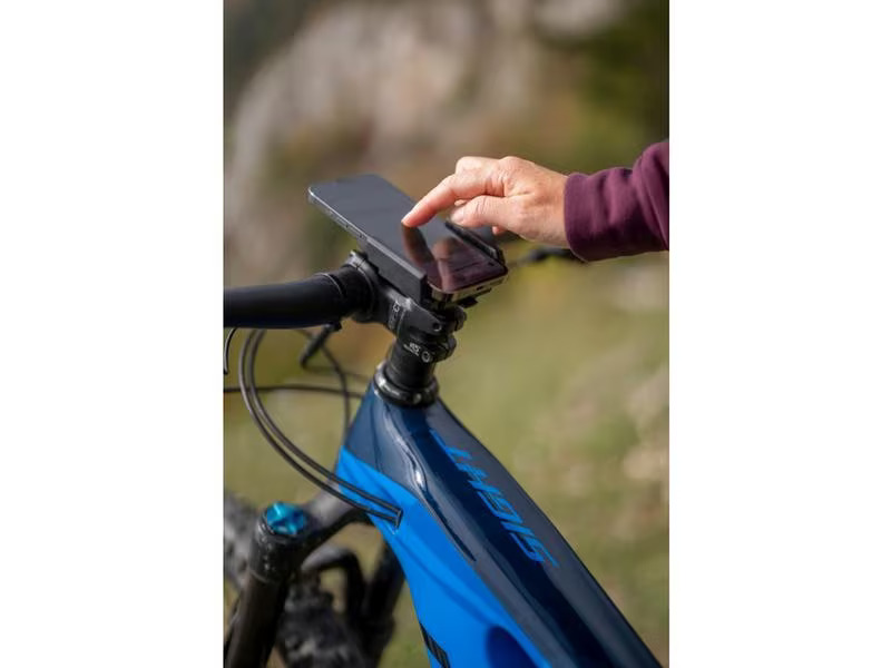 SP Connect Fahrradmobiltelefonhalter Universal Charging Phone Clamp