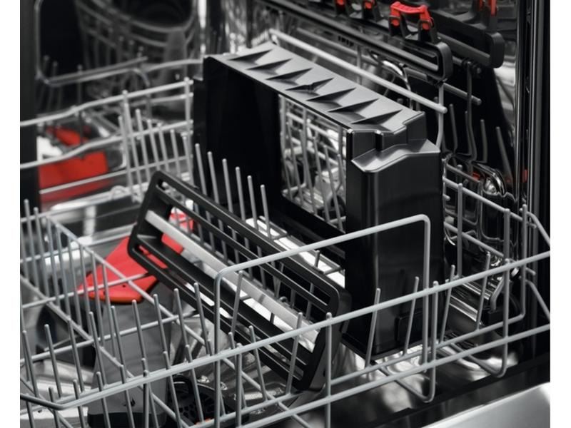 Electrolux Induktionskochfeld mit Abzug DMGL8372UO Rahmenlos