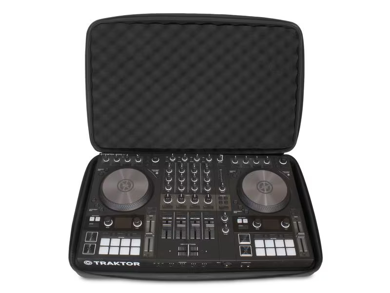 UDG Gear Transportcase Creator für Traktor S4 MK3/S2 MK3