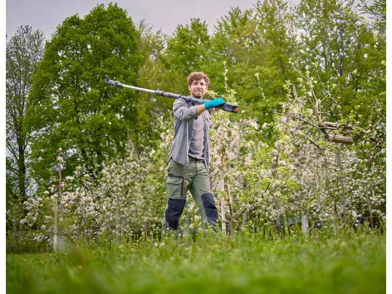 Gardena Akku-Teleskop-Baumschere HighCut 360/18 V P4A solo