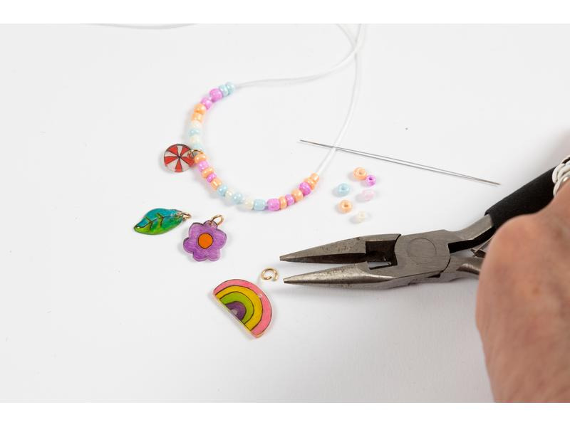 Creativ Company Schmuck Bastelset Armbänder mit Schrumpffolie