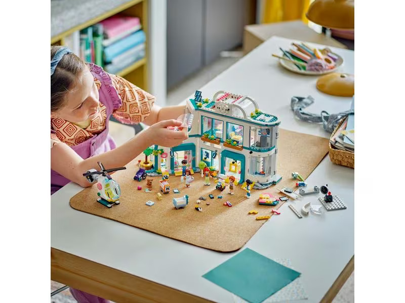 LEGO® Friends Heartlake City Krankenhaus 42621