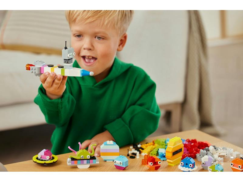 LEGO® Classic Kreative Weltraumplaneten 11037