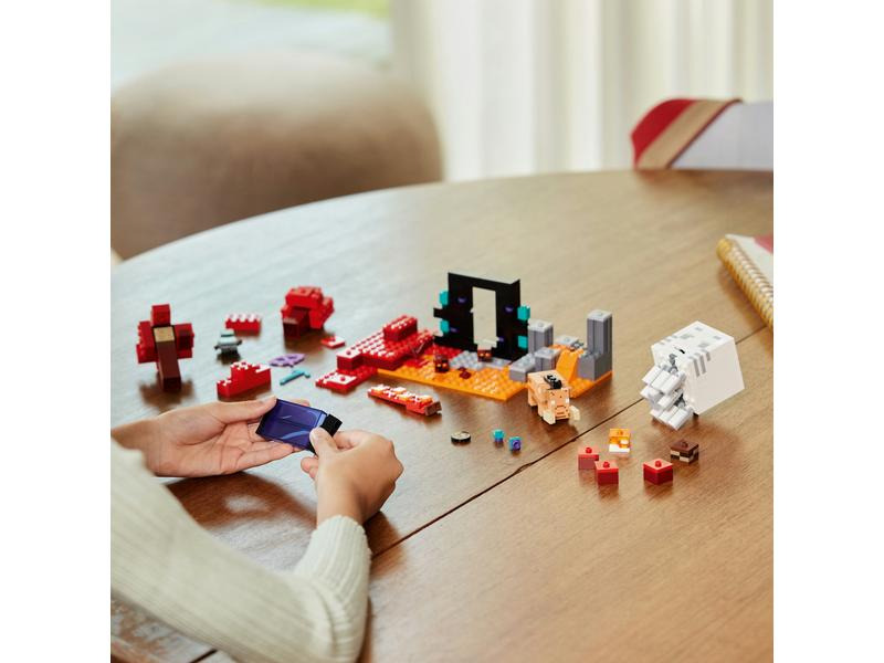 LEGO® Minecraft Hinterhalt am Netherportal 21255