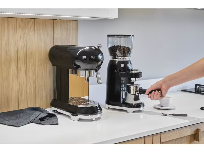 SMEG Kaffeemühle 50's Style CGF11BLEU Schwarz