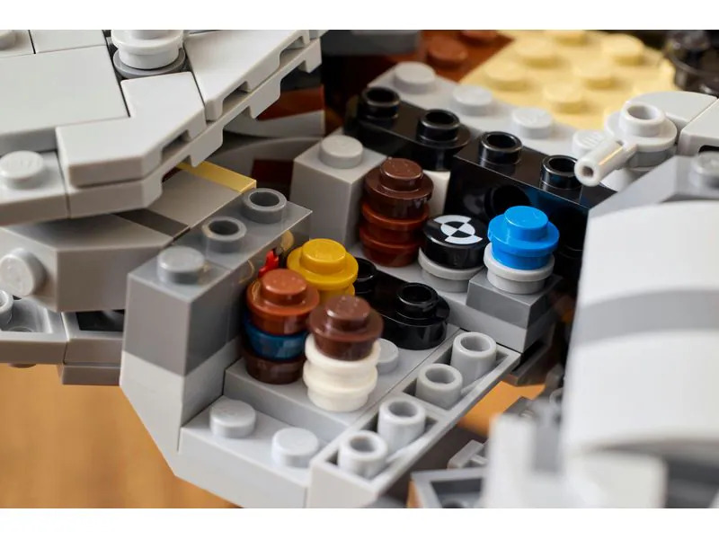 LEGO® Star Wars Millennium Falcon 75375