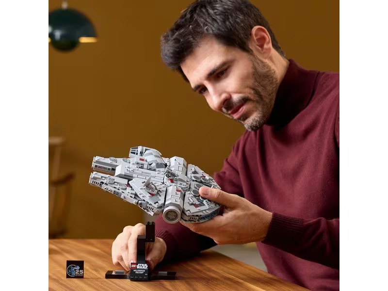 LEGO® Star Wars Millennium Falcon 75375