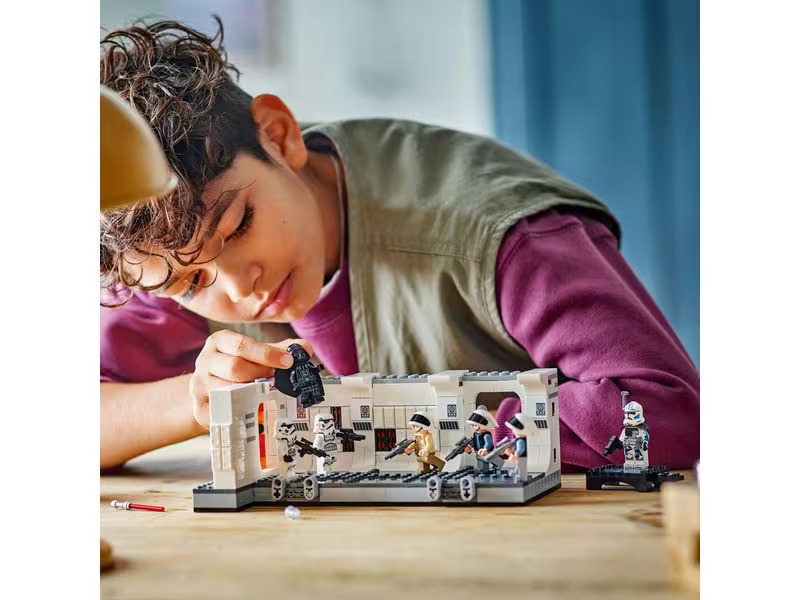 LEGO® Star Wars Das Entern der Tantive IV 75387