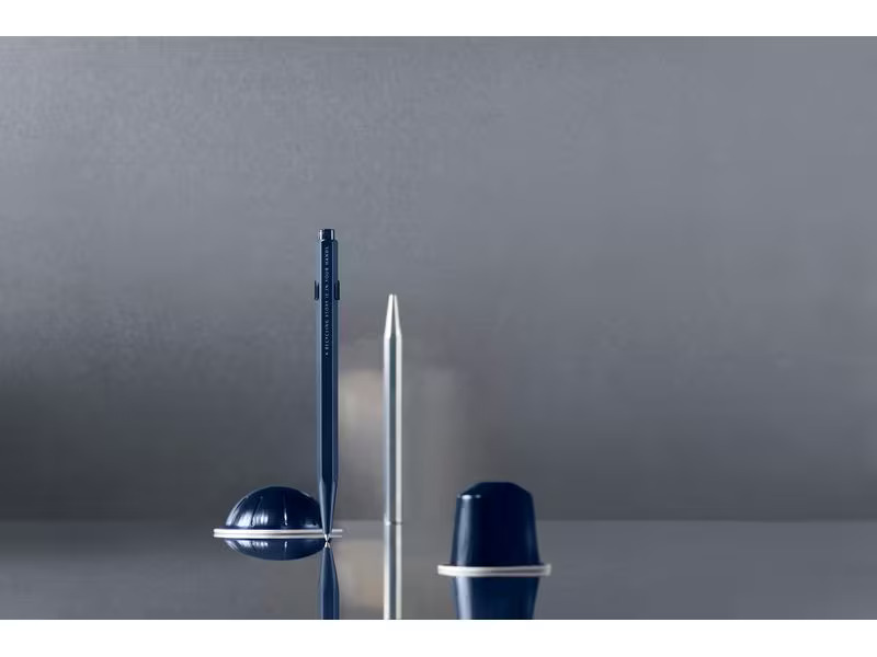 Caran d'Ache Kugelschreiber Nespresso Edition 6 Medium (M), Dunkelblau
