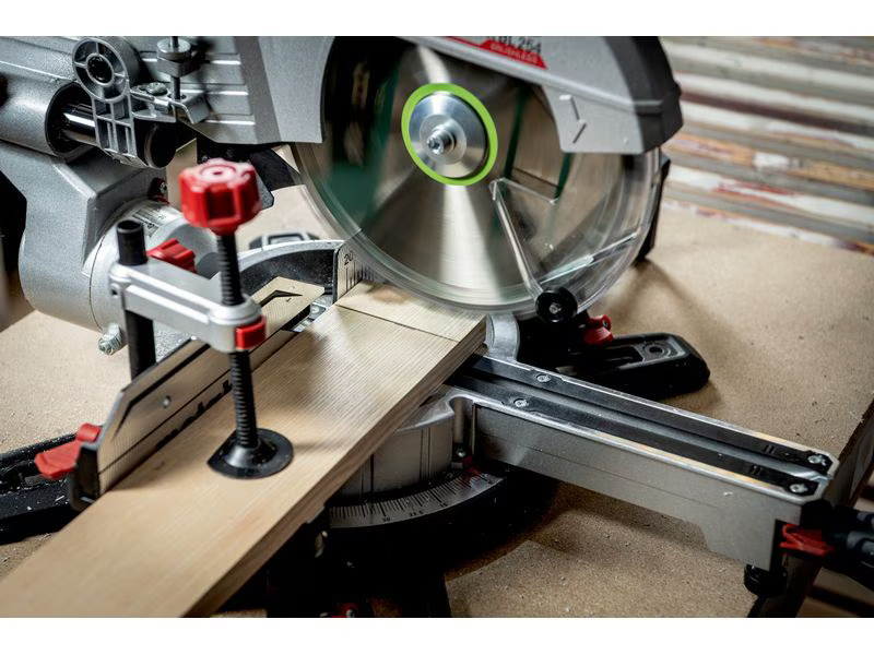 Metabo Akku-Kapp- und Gehrungssäge KGS 18 LTX BL, Kit