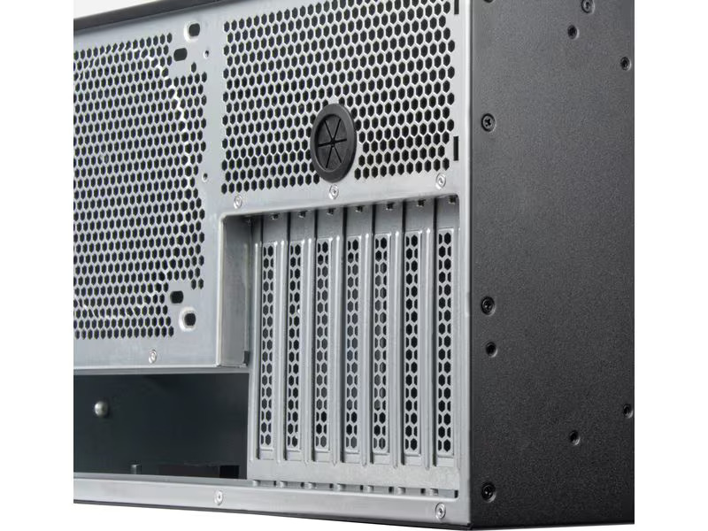 SilverStone Gehäuse RM51