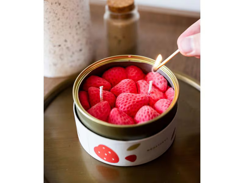Mandatus Duftkerze Ripe Strawberries Candle Can