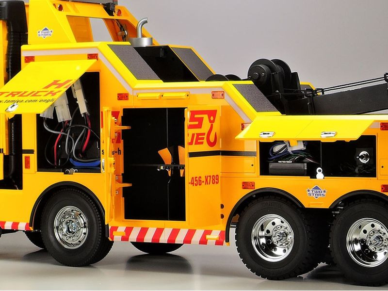 Tamiya Abschleppwagen Volvo FH16 750 Globetrotter 8x4 Bausatz, 1:14