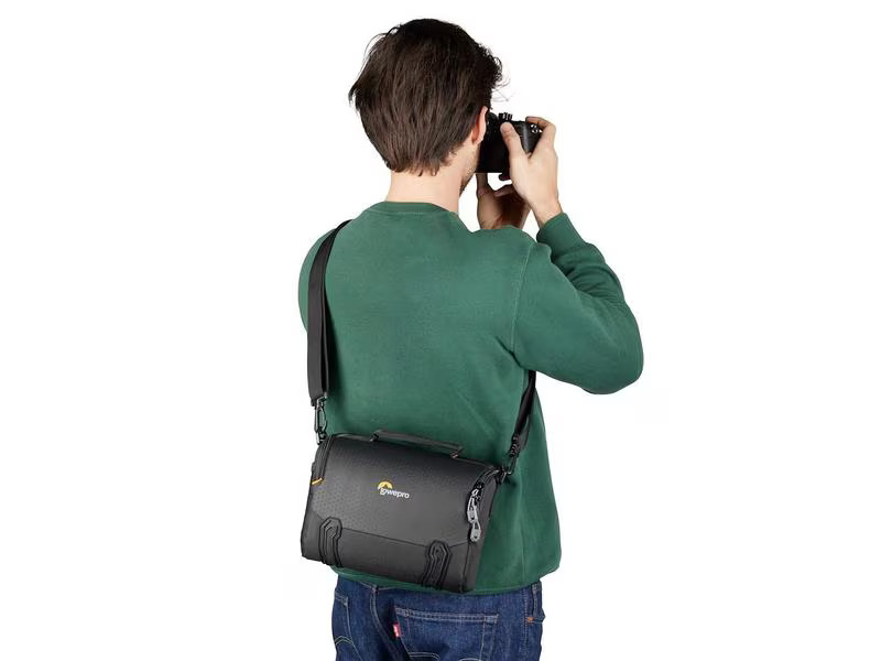 Lowepro Kamera-Tasche Adventura SH 140 III (GRL) Schwarz